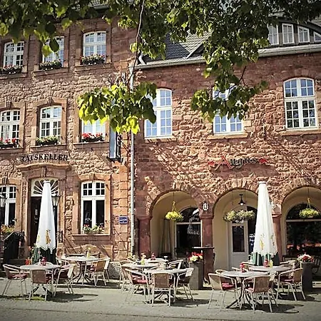 Hotel Ratskeller 3*